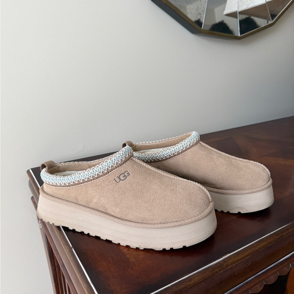 UGG Tazz in the Color Sand